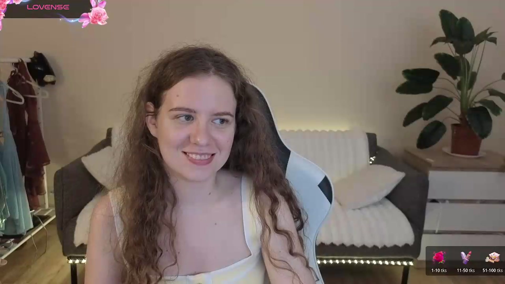Gallery image thumbnail from BlueFlowerr's myfreecams stream on, 08/03/2026, 19:17 image 9 of 20