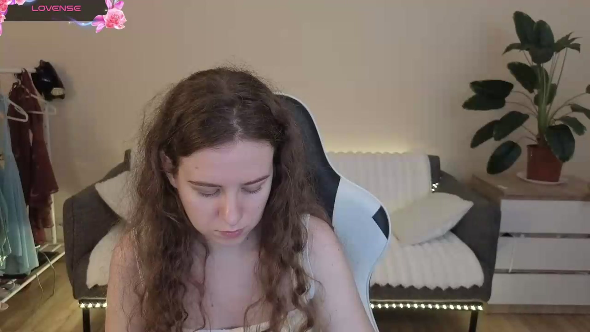 Gallery image thumbnail from BlueFlowerr's myfreecams stream on, 08/03/2026, 19:17 image 15 of 20