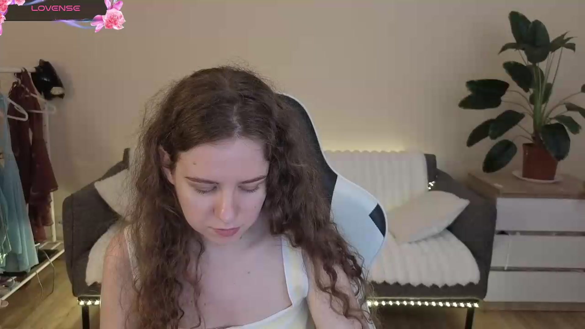 Gallery image thumbnail from BlueFlowerr's myfreecams stream on, 08/03/2026, 19:17 image 12 of 20