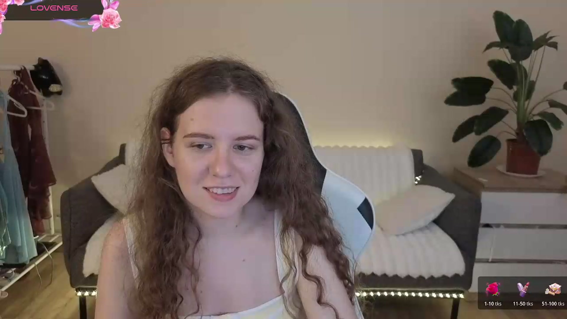 Gallery image thumbnail from BlueFlowerr's myfreecams stream on, 08/03/2026, 19:17 image 10 of 20