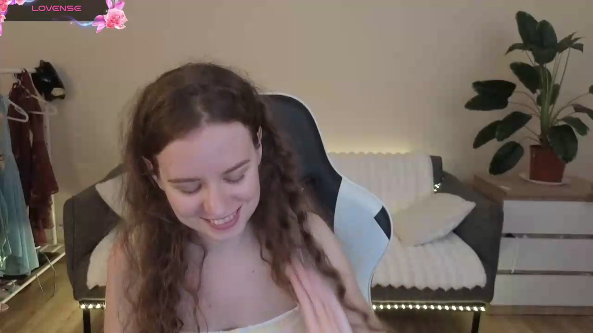 Gallery image thumbnail from BlueFlowerr's myfreecams stream on, 08/03/2026, 19:17 image 13 of 20
