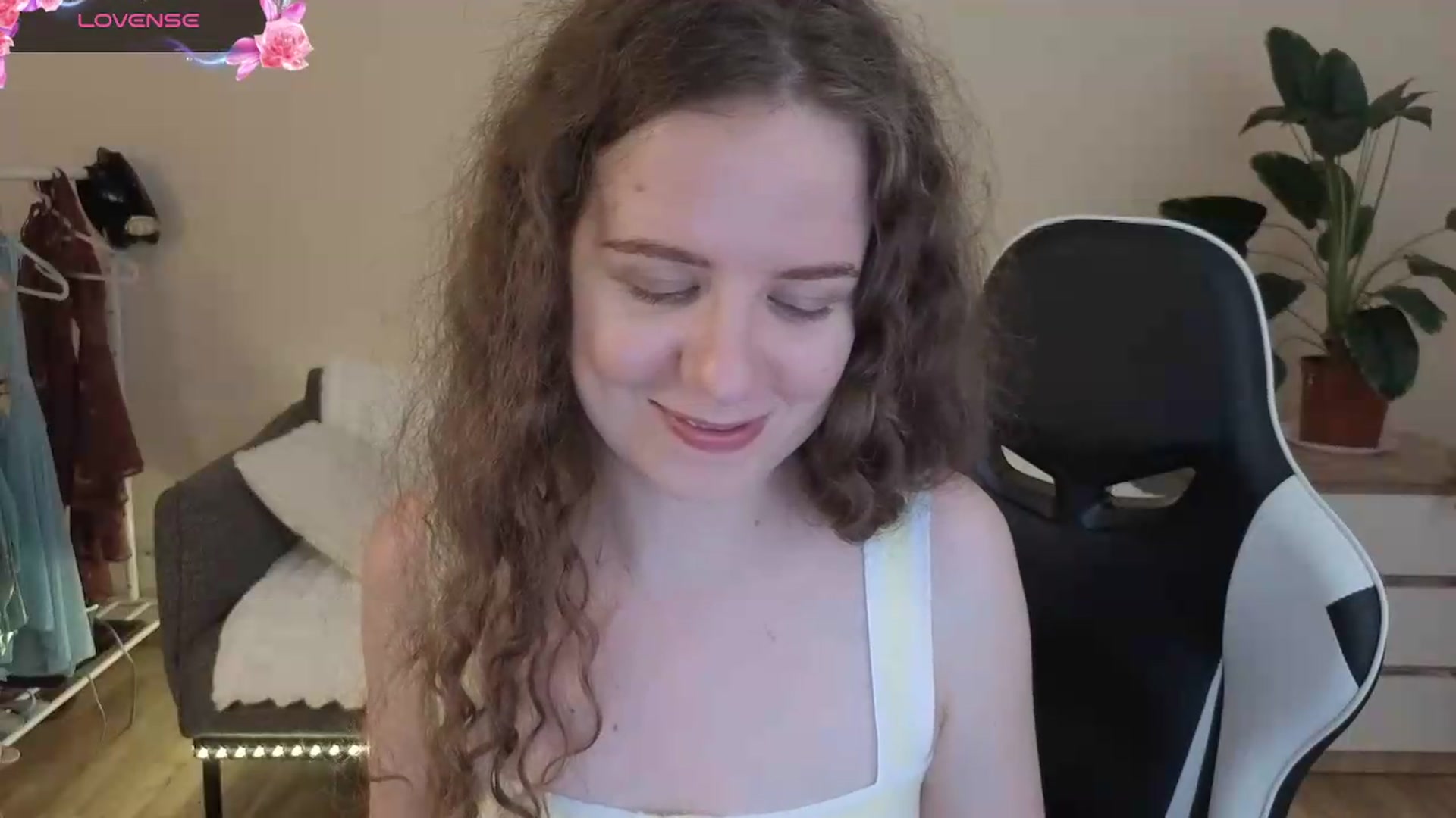 Gallery image thumbnail from BlueFlowerr's myfreecams stream on, 08/03/2026, 20:41 image 12 of 20