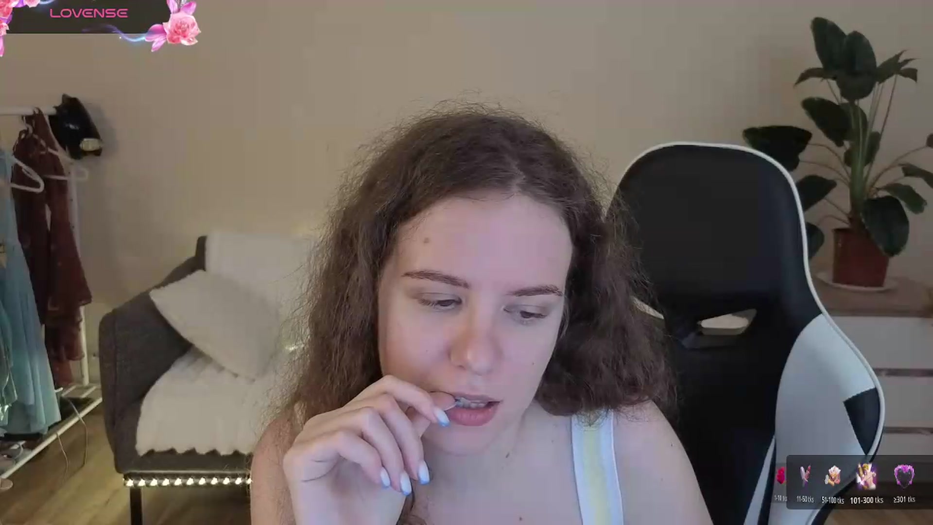Gallery image thumbnail from BlueFlowerr's myfreecams stream on, 08/03/2026, 20:41 image 10 of 20