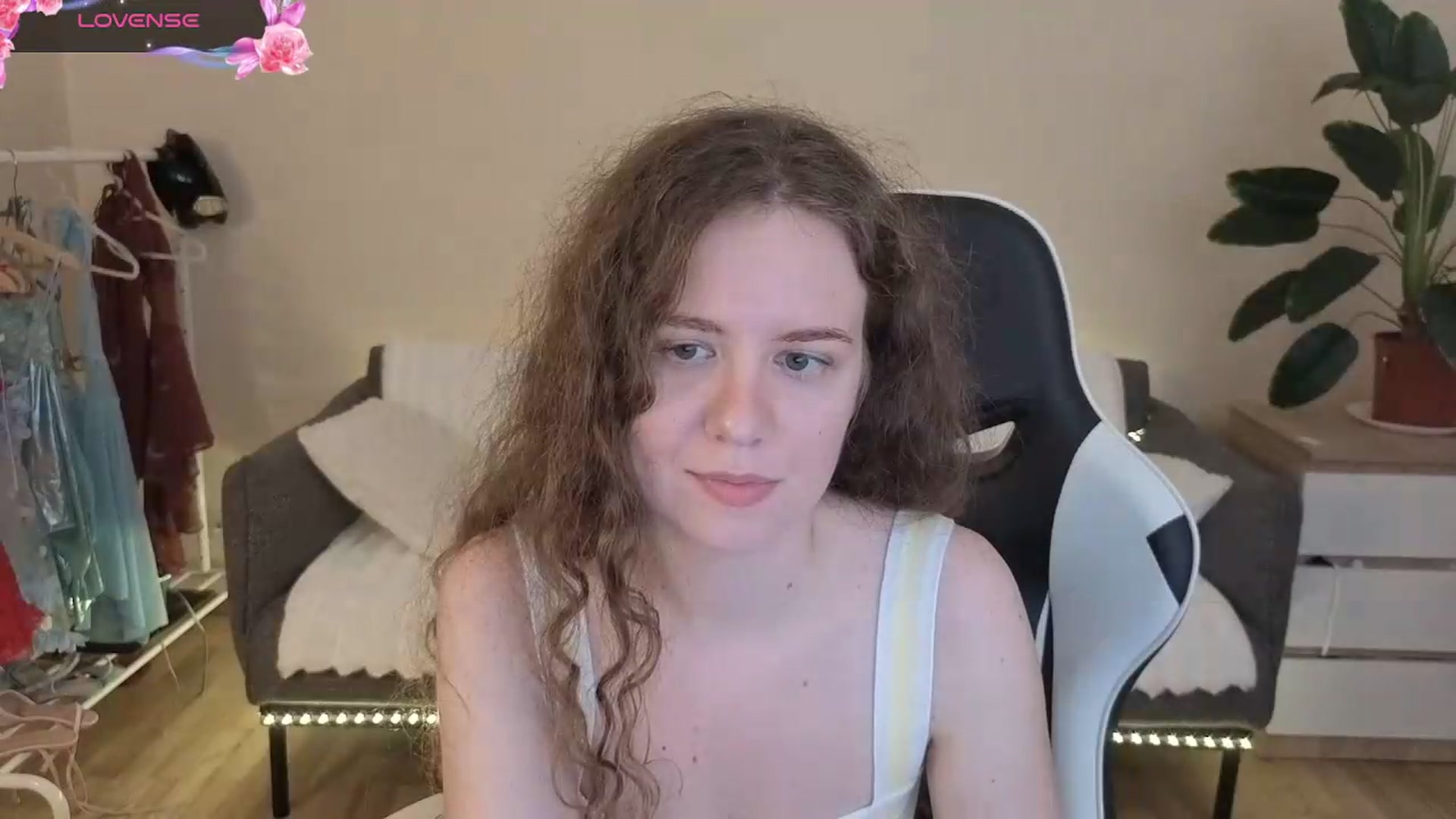 Gallery image thumbnail from BlueFlowerr's myfreecams stream on, 08/03/2026, 22:21 image 5 of 20