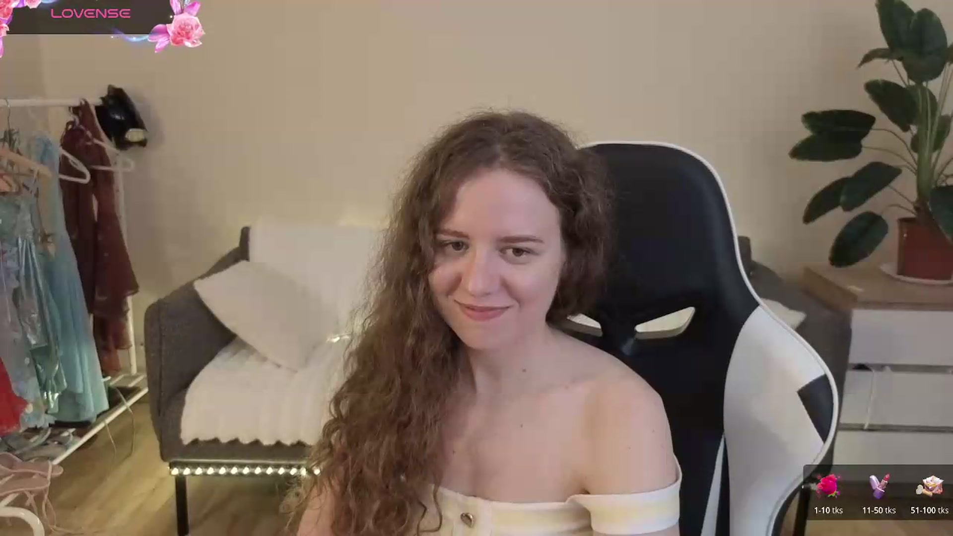 Gallery image thumbnail from BlueFlowerr's myfreecams stream on, 08/03/2026, 22:21 image 12 of 20