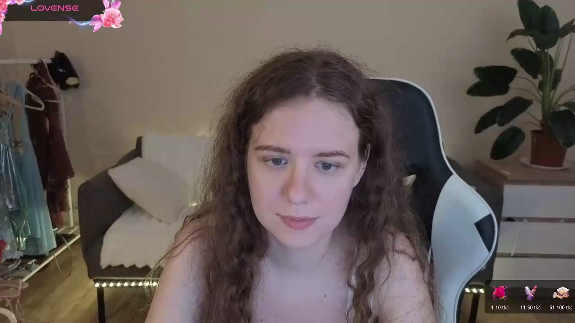 Gallery image thumbnail from BlueFlowerr's myfreecams stream on, 08/04/2026, 24:03 image 12 of 20