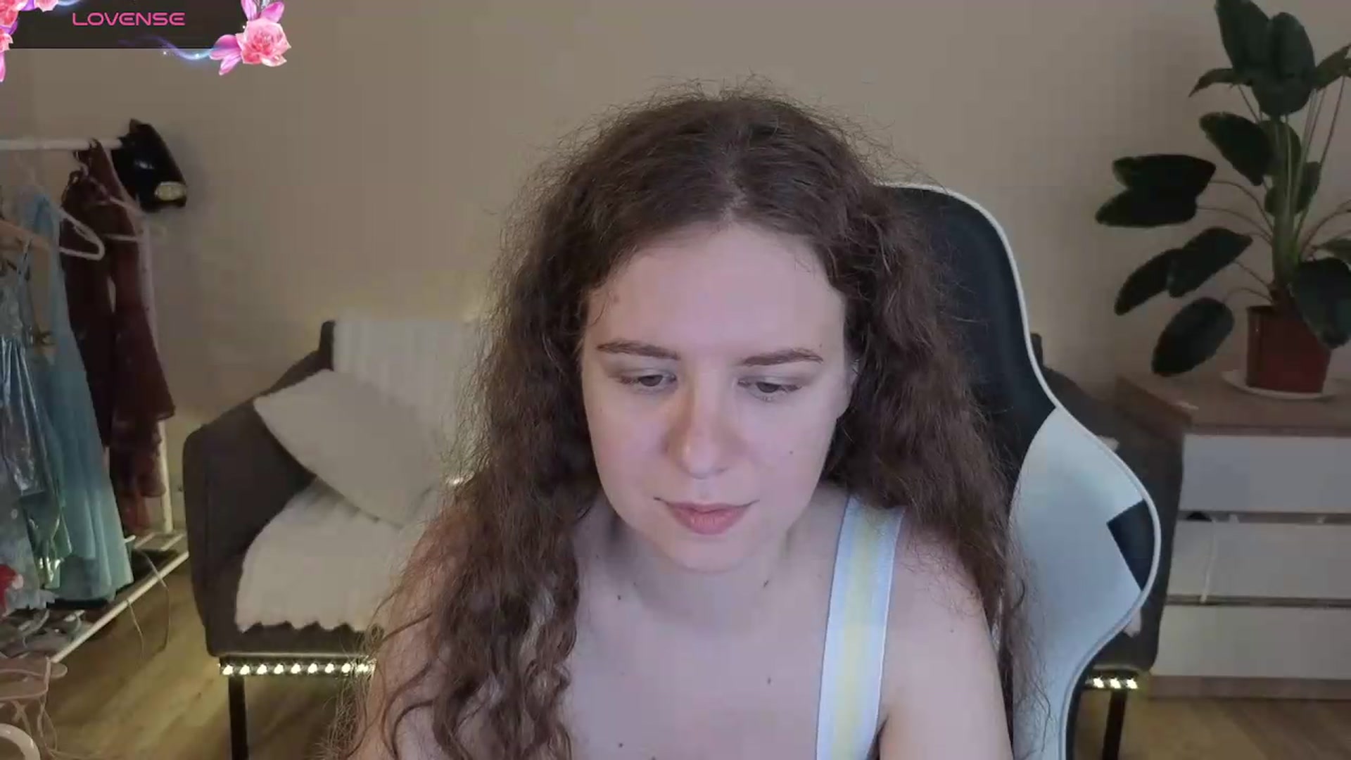 Gallery image thumbnail from BlueFlowerr's myfreecams stream on, 08/04/2026, 24:03 image 2 of 20