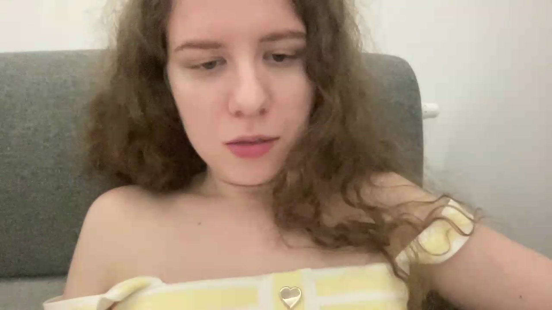 Gallery image thumbnail from BlueFlowerr's myfreecams stream on, 08/04/2026, 01:40 image 11 of 20
