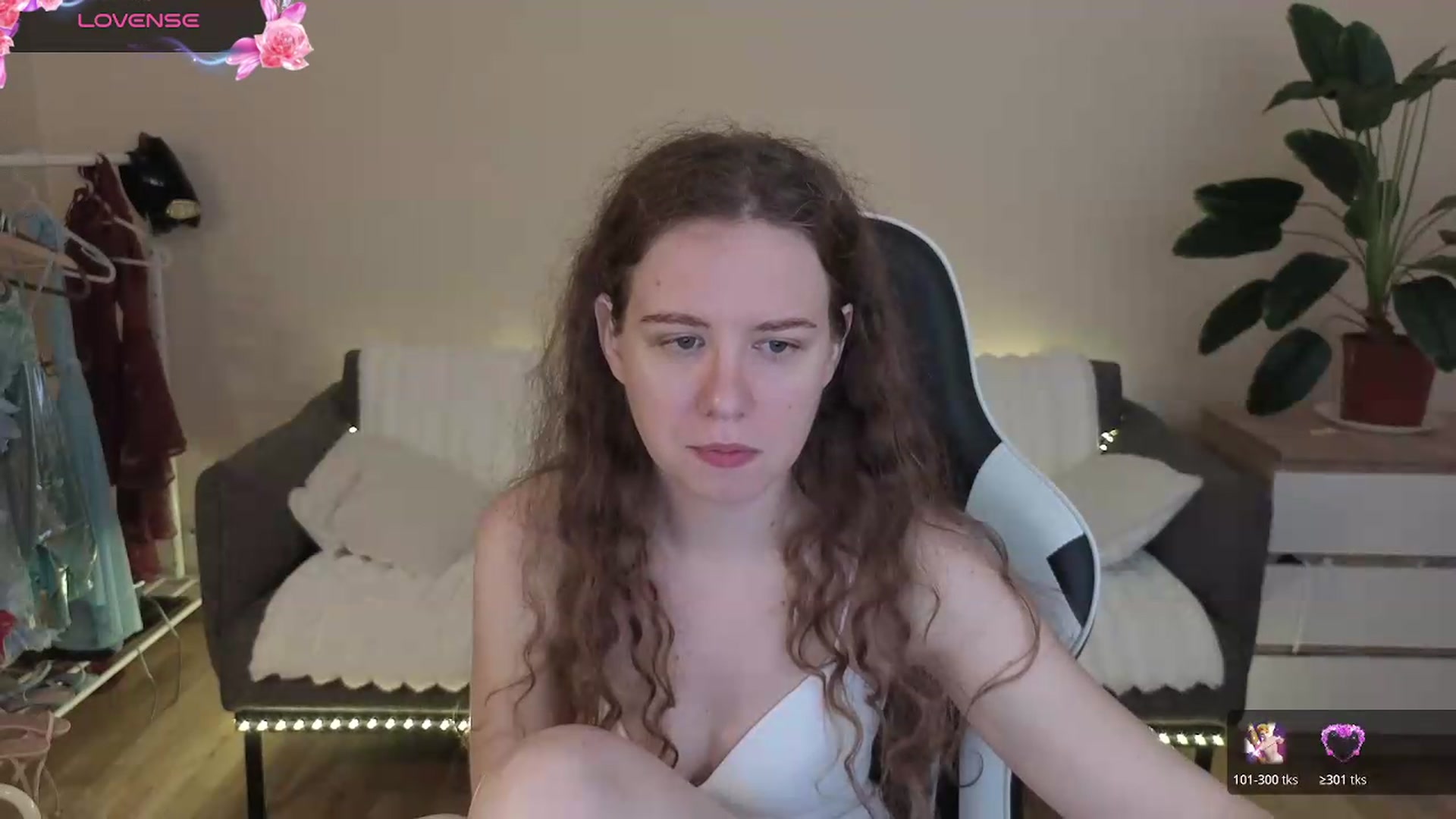 Gallery image thumbnail from BlueFlowerr's myfreecams stream on, 08/04/2026, 18:49 image 2 of 20