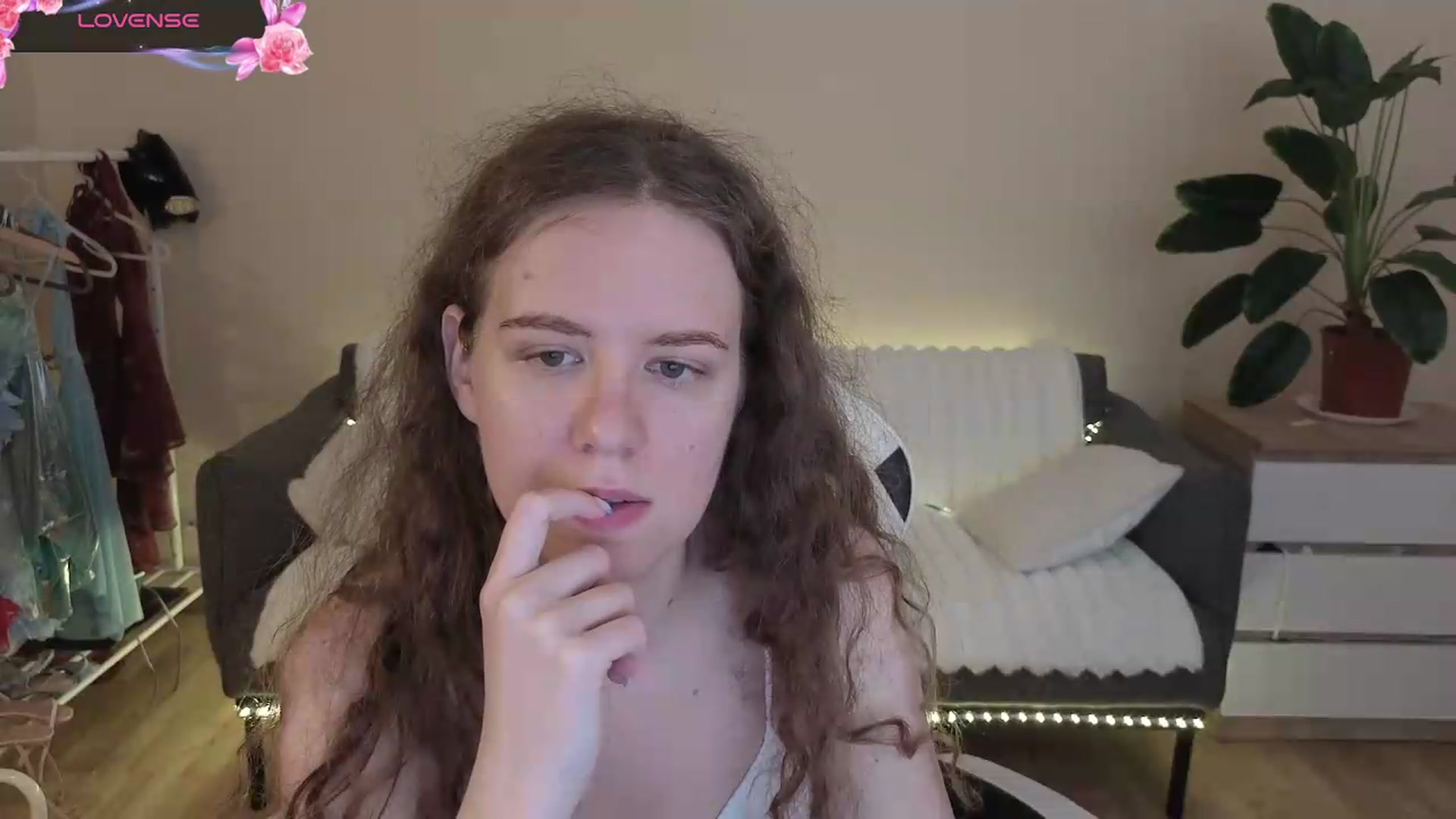 Gallery image thumbnail from BlueFlowerr's myfreecams stream on, 08/04/2026, 20:03 image 12 of 20