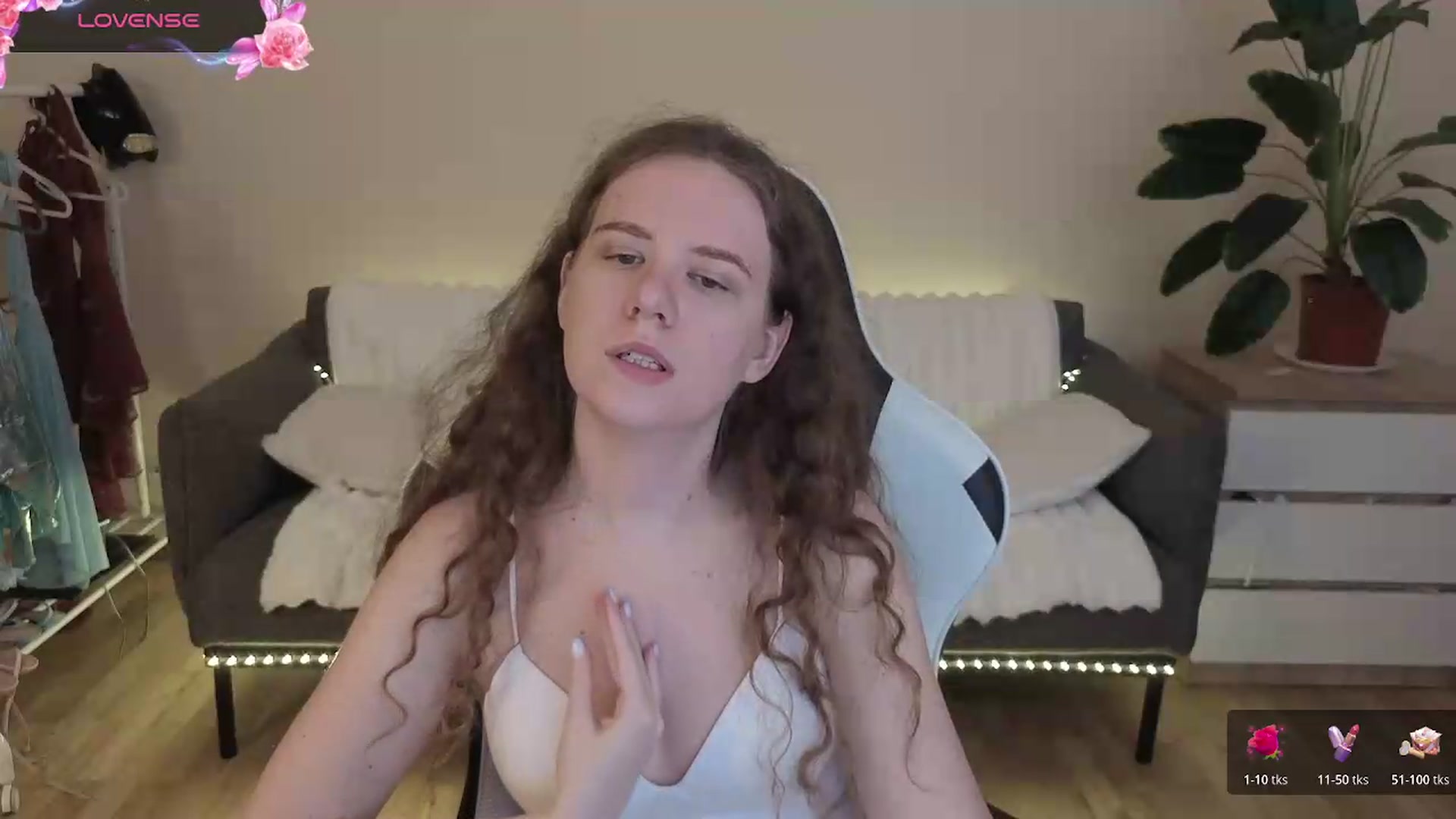 Gallery image thumbnail from BlueFlowerr's myfreecams stream on, 08/04/2026, 21:14 image 8 of 20