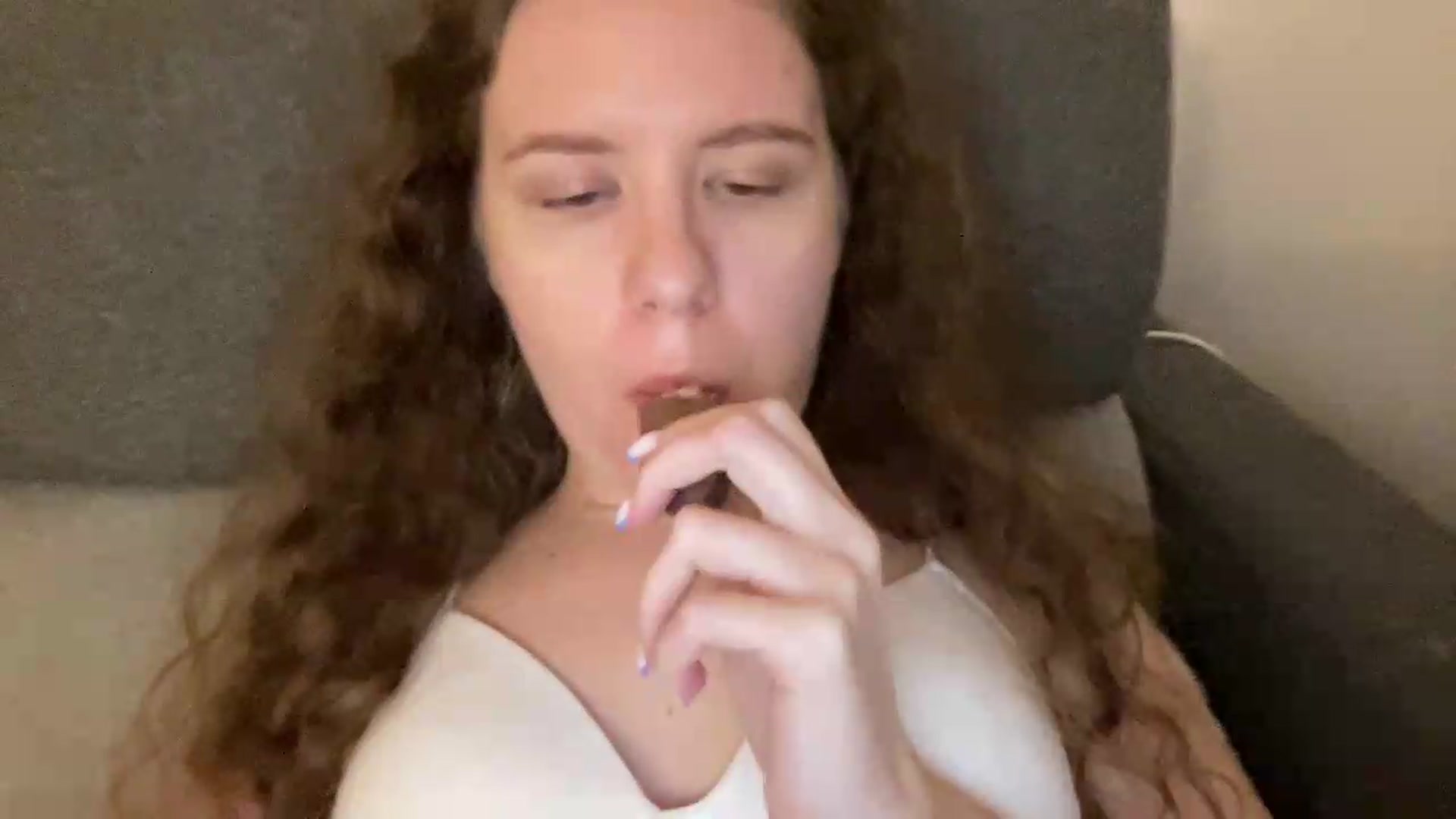 Gallery image thumbnail from BlueFlowerr's myfreecams stream on, 08/04/2026, 22:36 image 13 of 20