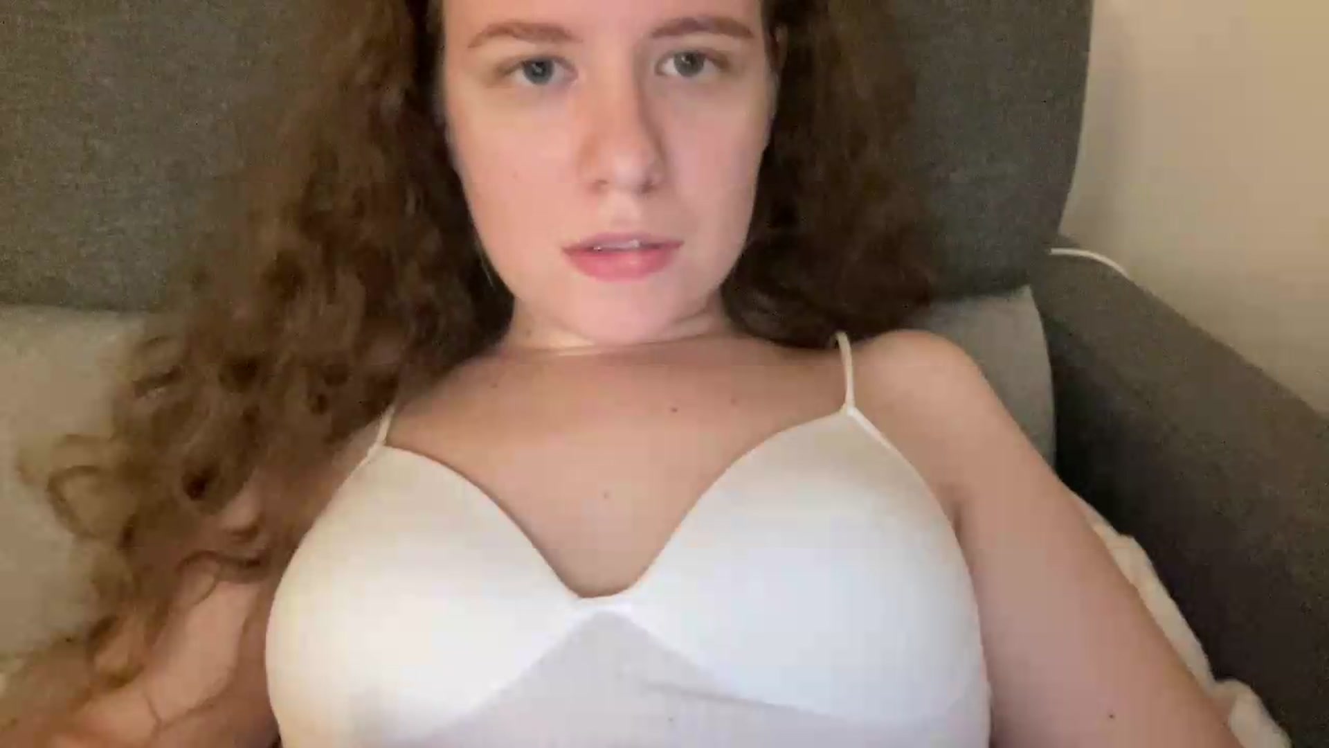 Gallery image thumbnail from BlueFlowerr's myfreecams stream on, 08/05/2026, 24:47 image 18 of 20