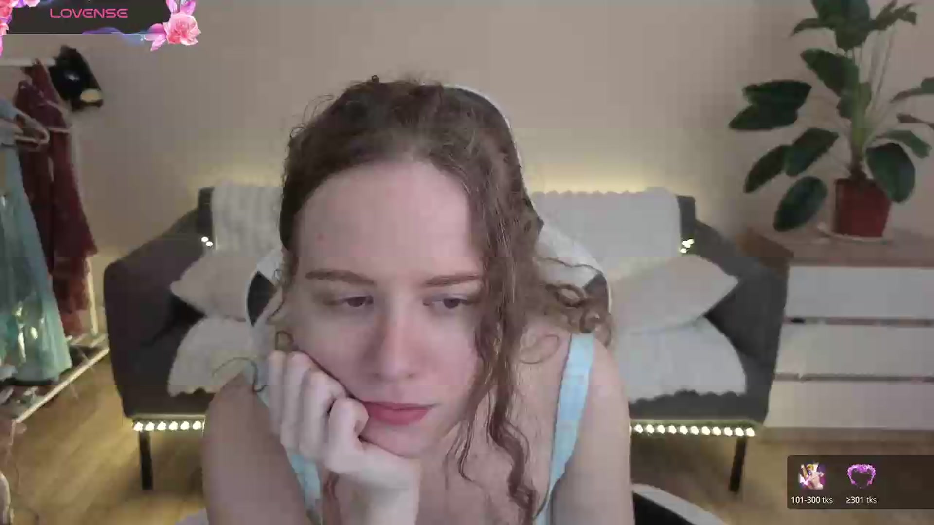 Gallery image thumbnail from BlueFlowerr's myfreecams stream on, 08/05/2026, 18:08 image 1 of 20