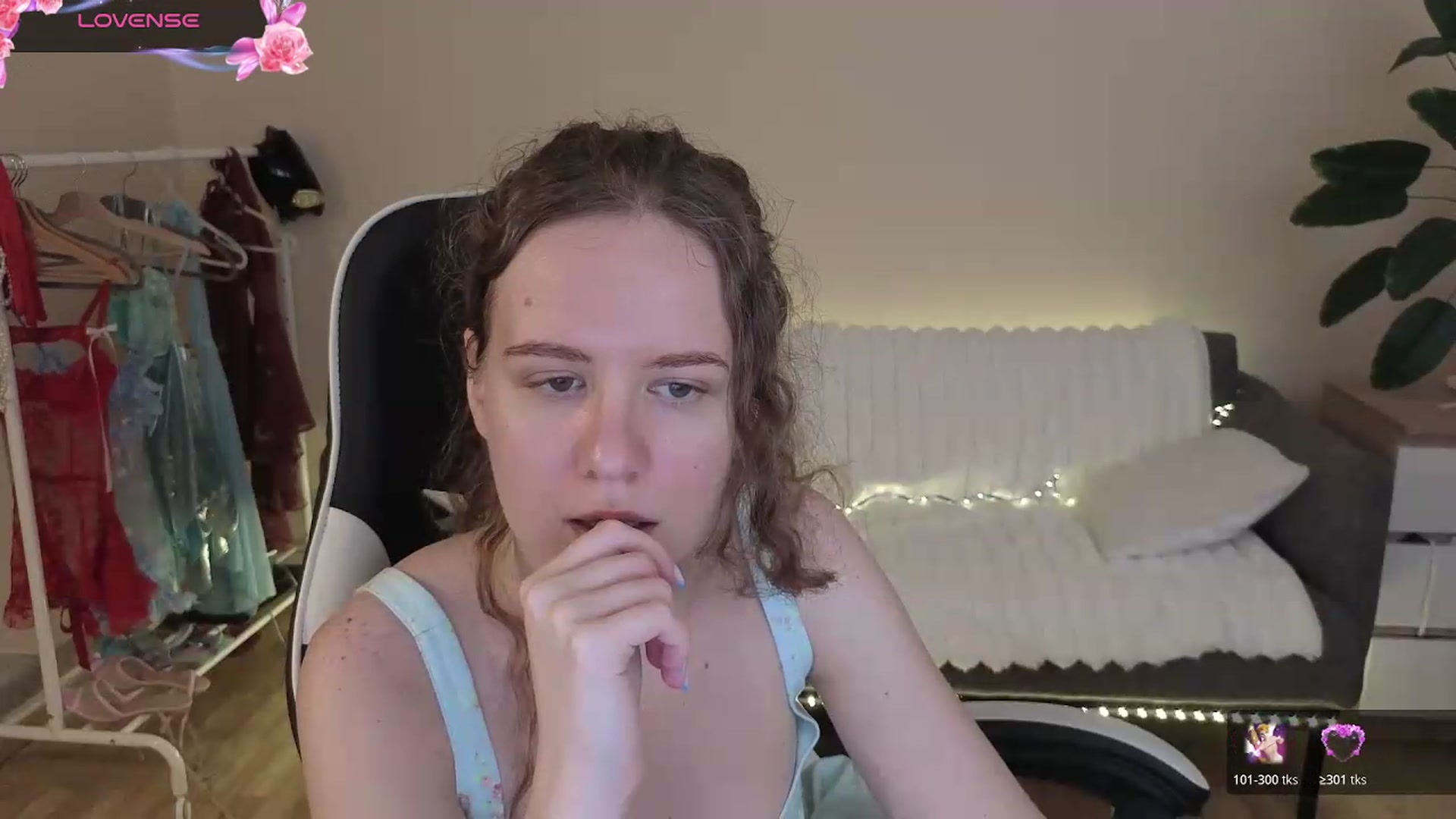 Gallery image thumbnail from BlueFlowerr's myfreecams stream on, 08/05/2026, 21:00 image 16 of 20