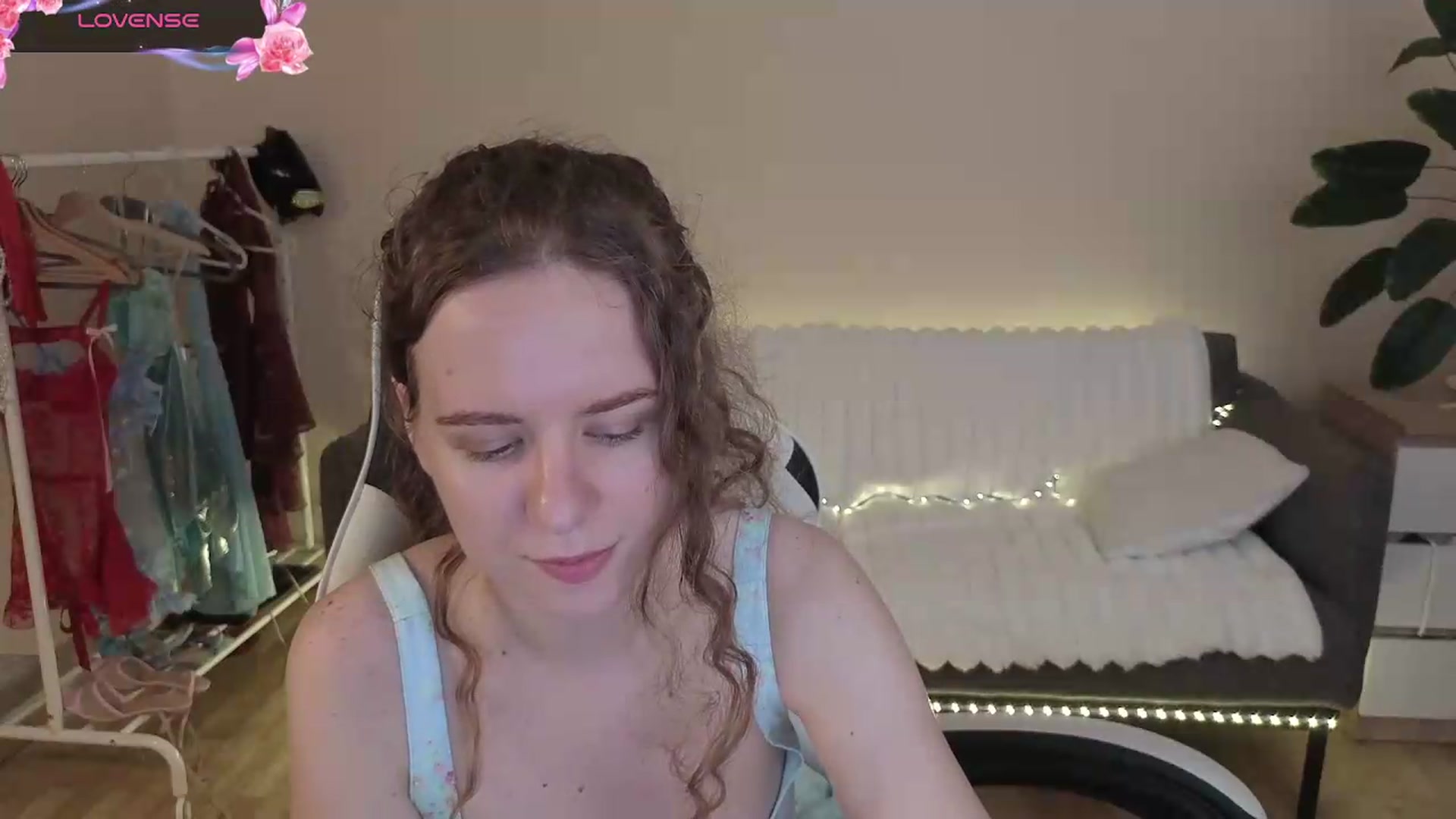 Gallery image thumbnail from BlueFlowerr's myfreecams stream on, 08/05/2026, 21:00 image 20 of 20
