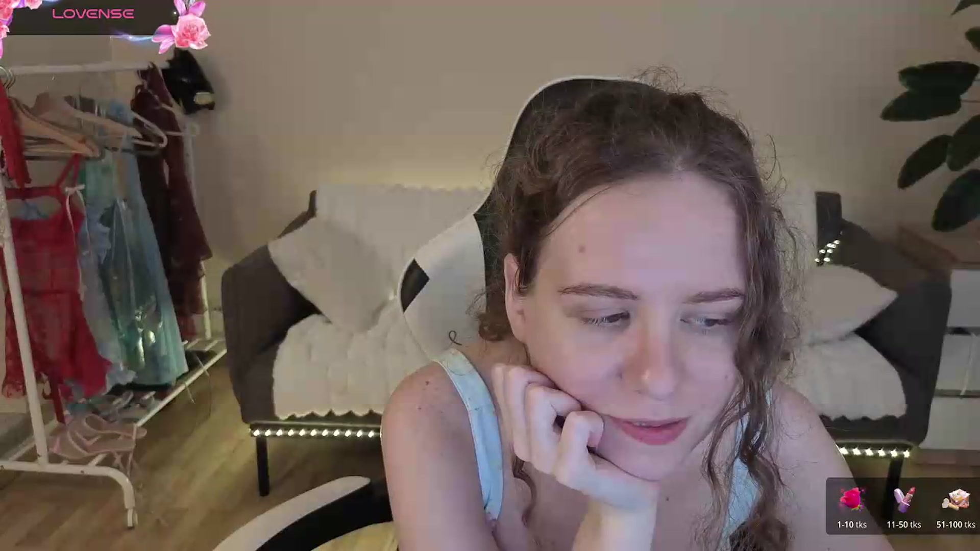 Gallery image thumbnail from BlueFlowerr's myfreecams stream on, 08/06/2026, 01:43 image 8 of 20