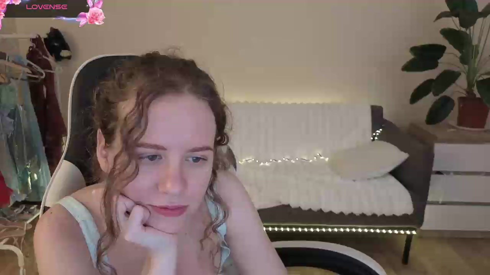 Gallery image thumbnail from BlueFlowerr's myfreecams stream on, 08/06/2026, 01:43 image 4 of 20