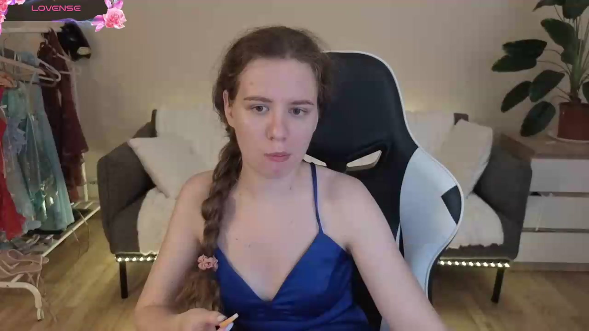 Gallery image thumbnail from BlueFlowerr's myfreecams stream on, 08/06/2026, 18:14 image 12 of 20