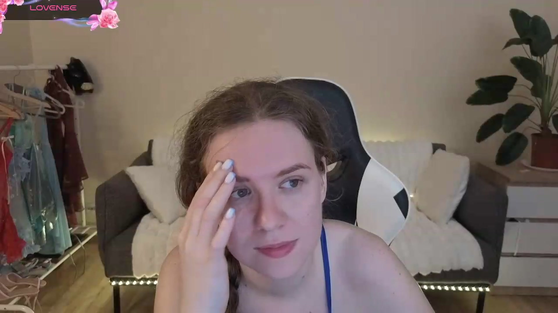 Gallery image thumbnail from BlueFlowerr's myfreecams stream on, 08/06/2026, 18:40 image 20 of 20