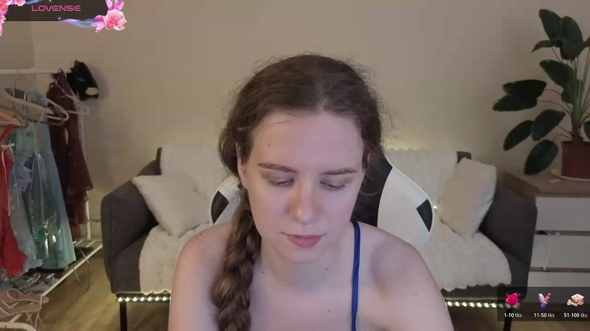 Gallery image thumbnail from BlueFlowerr's myfreecams stream on, 08/06/2026, 18:40 image 14 of 20