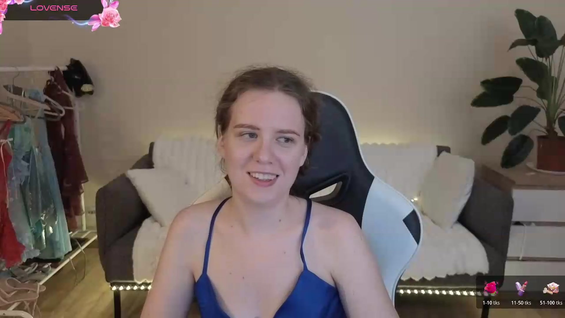 Gallery image thumbnail from BlueFlowerr's myfreecams stream on, 08/06/2026, 19:34 image 2 of 20
