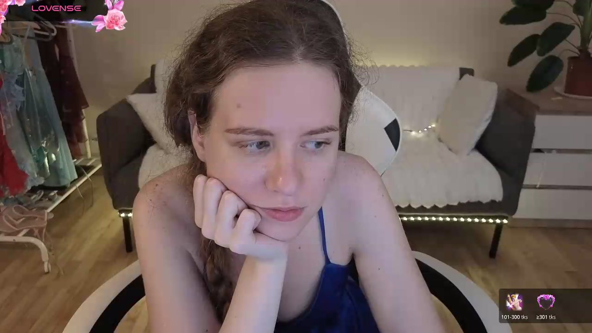 Gallery image thumbnail from BlueFlowerr's myfreecams stream on, 08/06/2026, 20:57 image 17 of 20