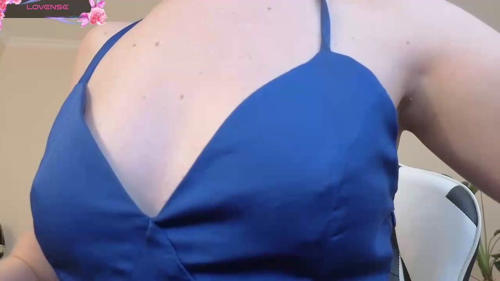 Gallery image thumbnail from BlueFlowerr's myfreecams stream on, 08/07/2026, 24:00 image 5 of 20