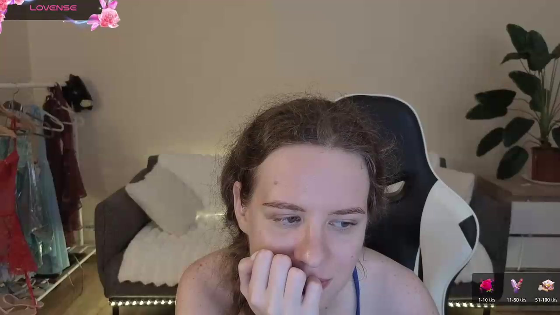 Gallery image thumbnail from BlueFlowerr's myfreecams stream on, 08/07/2026, 24:00 image 4 of 20