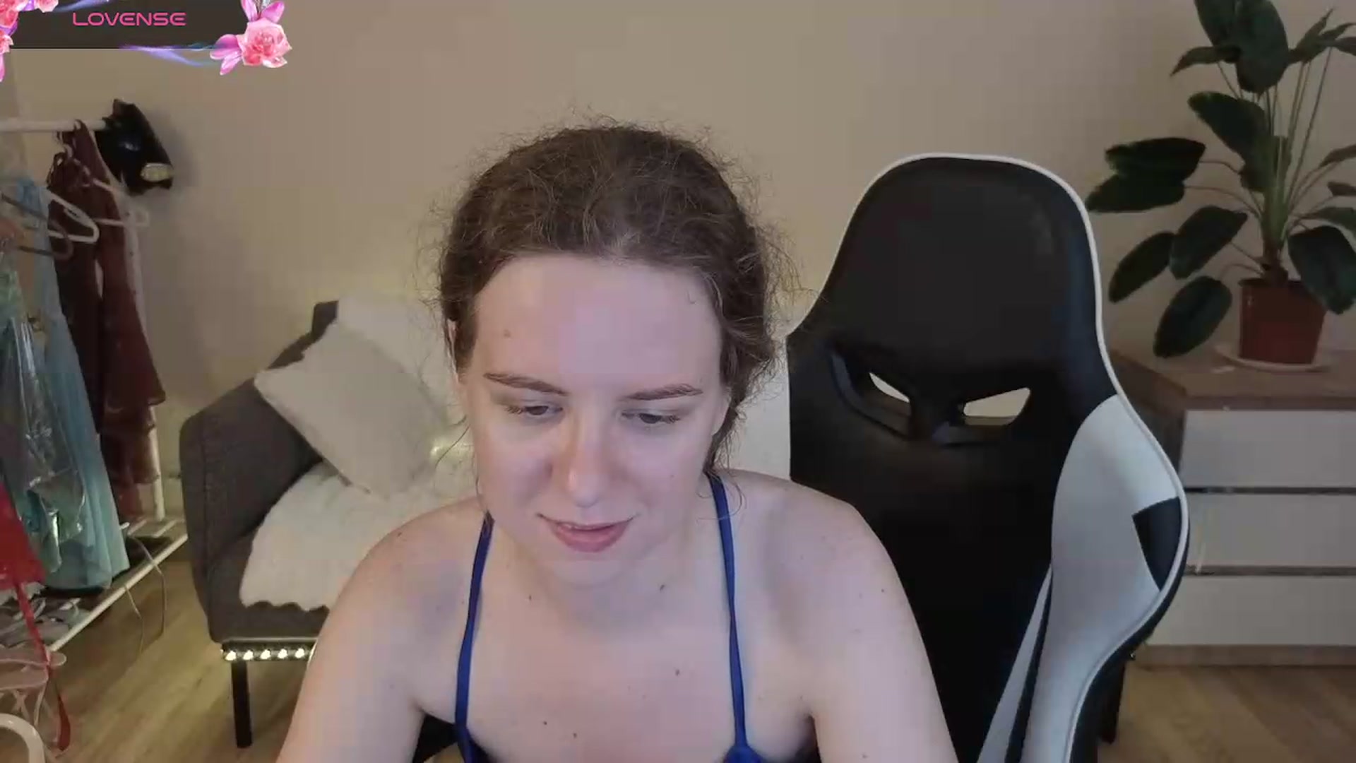 Gallery image thumbnail from BlueFlowerr's myfreecams stream on, 08/07/2026, 24:00 image 7 of 20