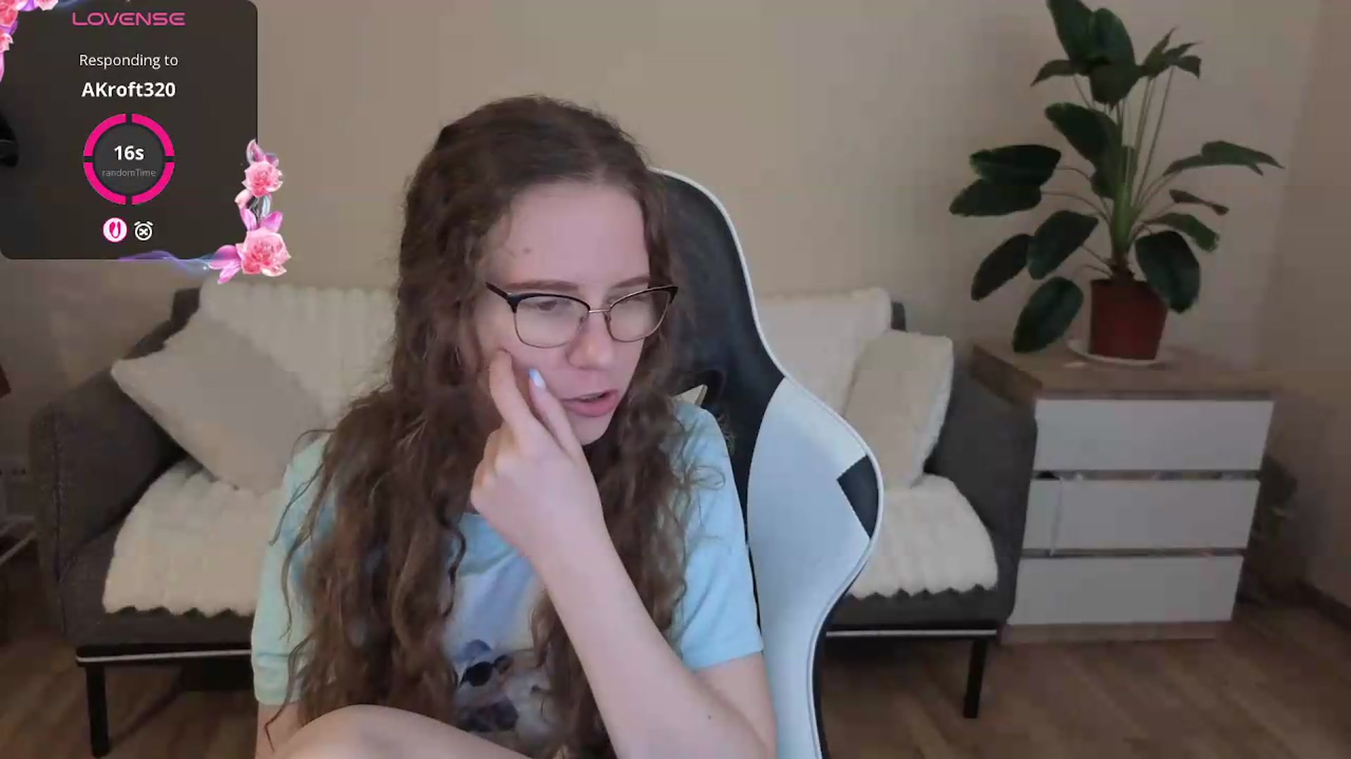 Gallery image thumbnail from BlueFlowerr's myfreecams stream on, 08/07/2026, 17:36 image 15 of 20