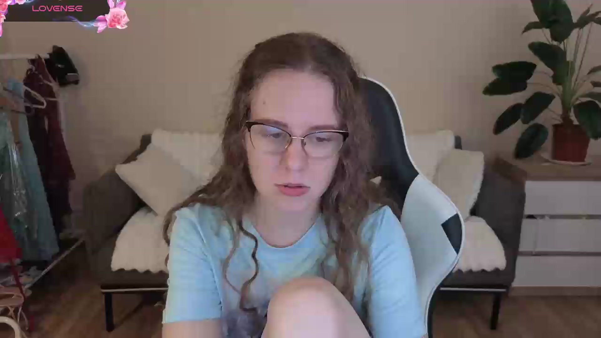 Gallery image thumbnail from BlueFlowerr's myfreecams stream on, 08/07/2026, 17:36 image 1 of 20