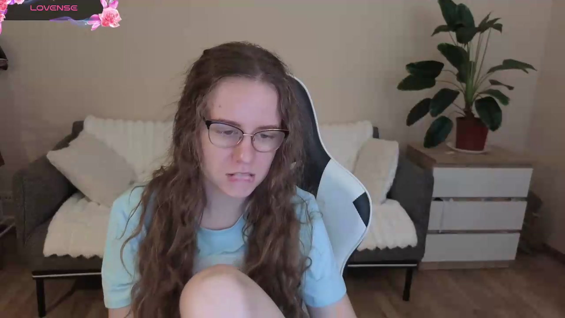 Gallery image thumbnail from BlueFlowerr's myfreecams stream on, 08/07/2026, 17:36 image 14 of 20