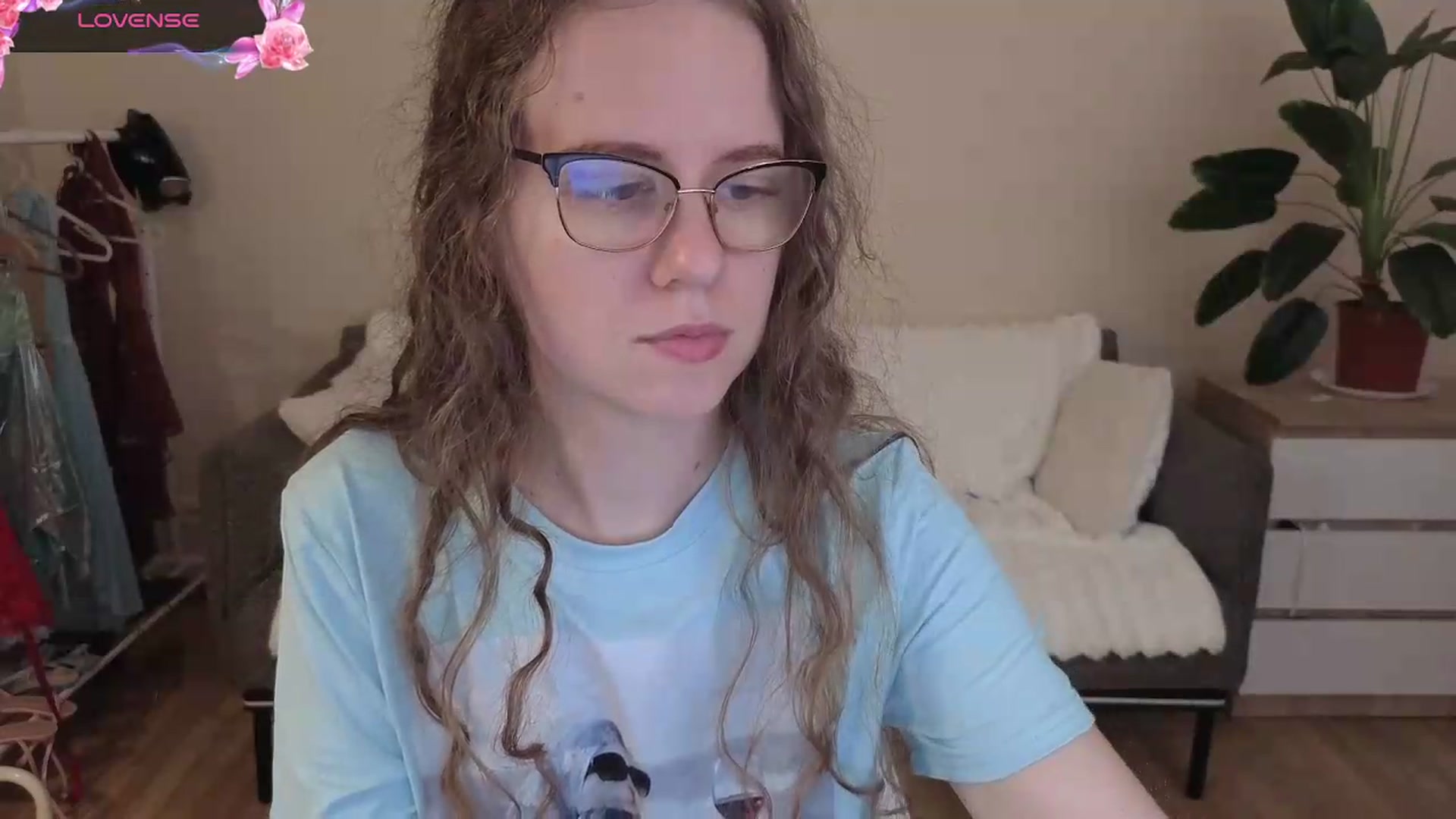 Gallery image thumbnail from BlueFlowerr's myfreecams stream on, 08/07/2026, 17:36 image 4 of 20