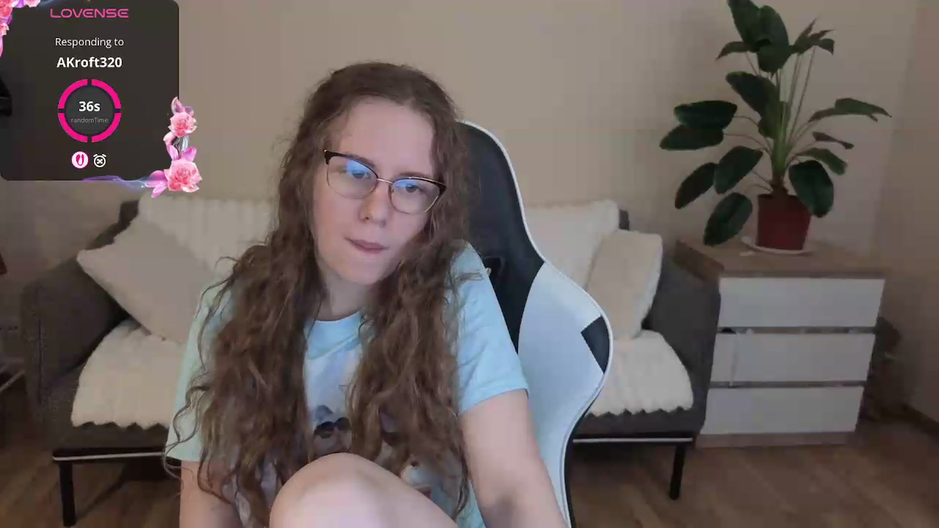 Gallery image thumbnail from BlueFlowerr's myfreecams stream on, 08/07/2026, 17:36 image 17 of 20