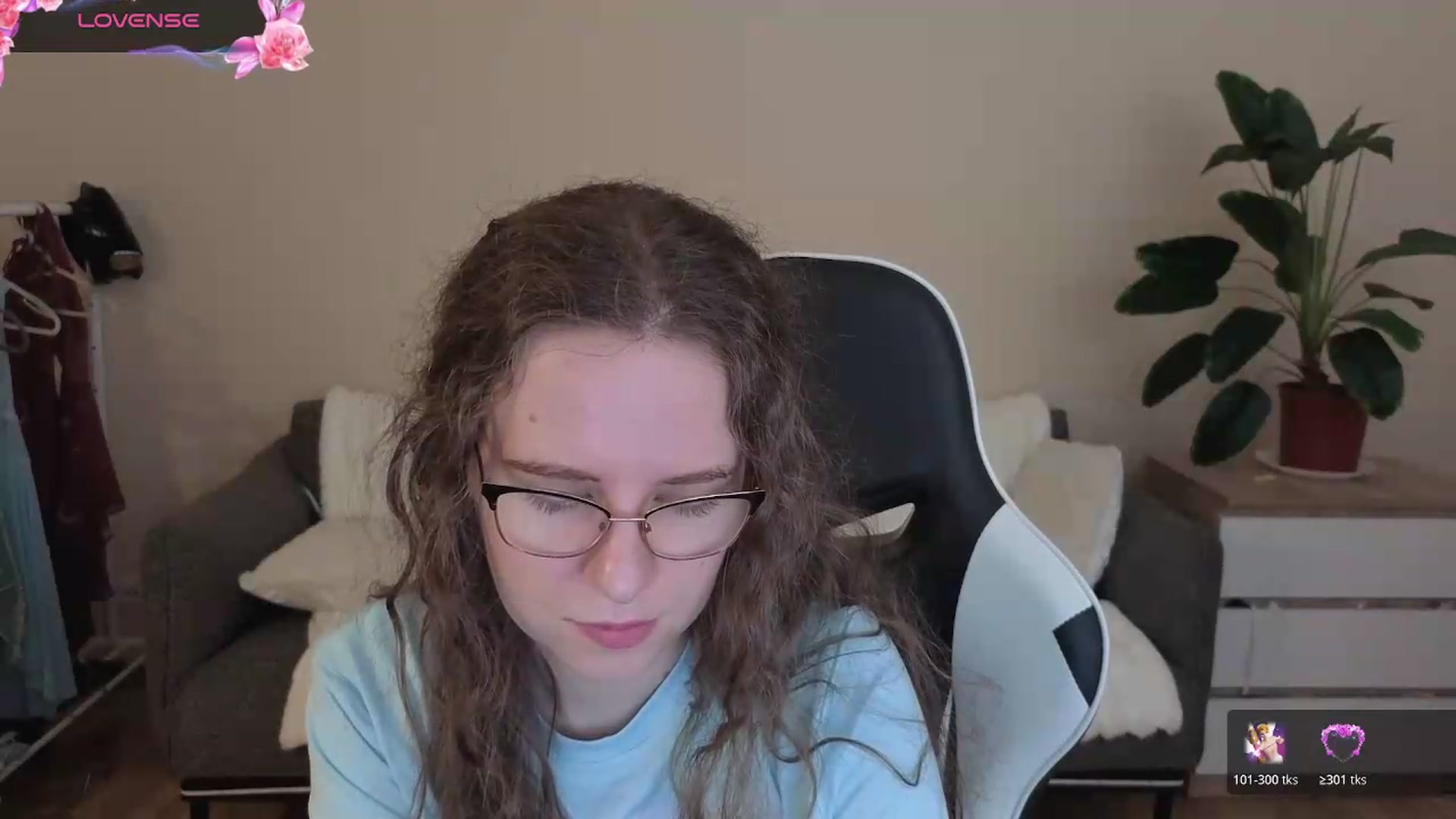 Gallery image thumbnail from BlueFlowerr's myfreecams stream on, 08/07/2026, 18:54 image 3 of 20