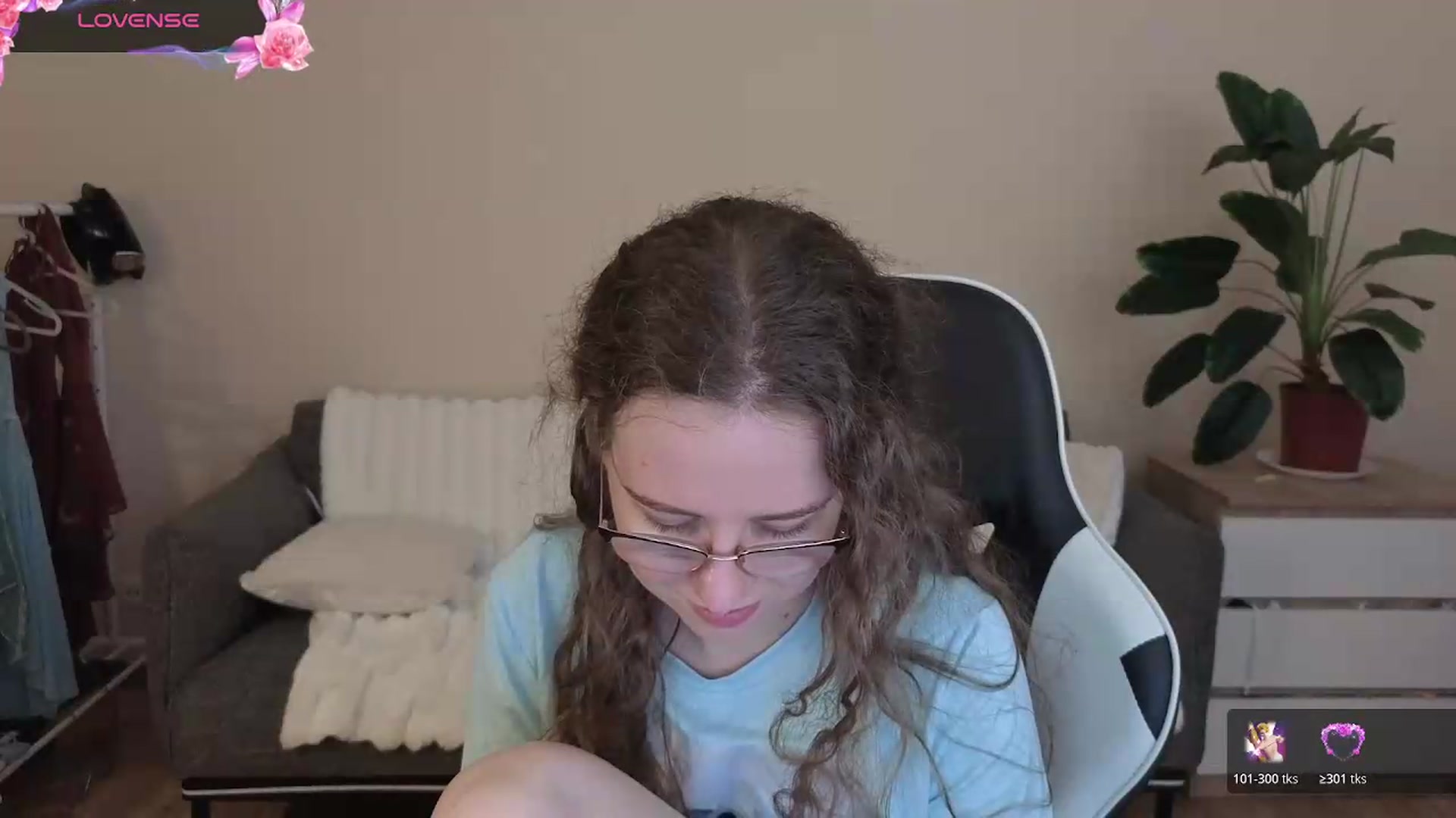 Gallery image thumbnail from BlueFlowerr's myfreecams stream on, 08/07/2026, 18:54 image 11 of 20