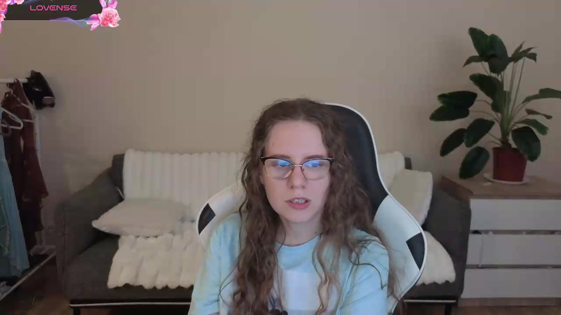 Gallery image thumbnail from BlueFlowerr's myfreecams stream on, 08/07/2026, 18:54 image 4 of 20