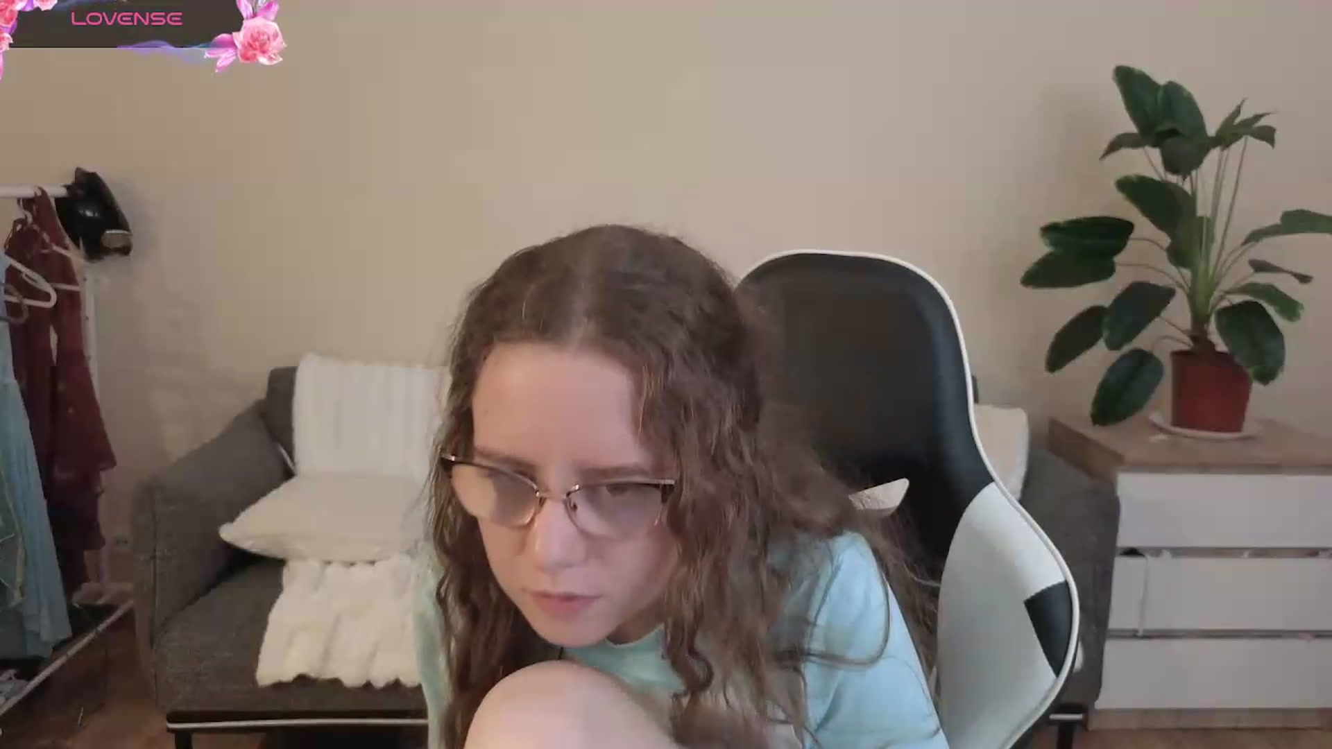 Gallery image thumbnail from BlueFlowerr's myfreecams stream on, 08/07/2026, 18:54 image 17 of 20
