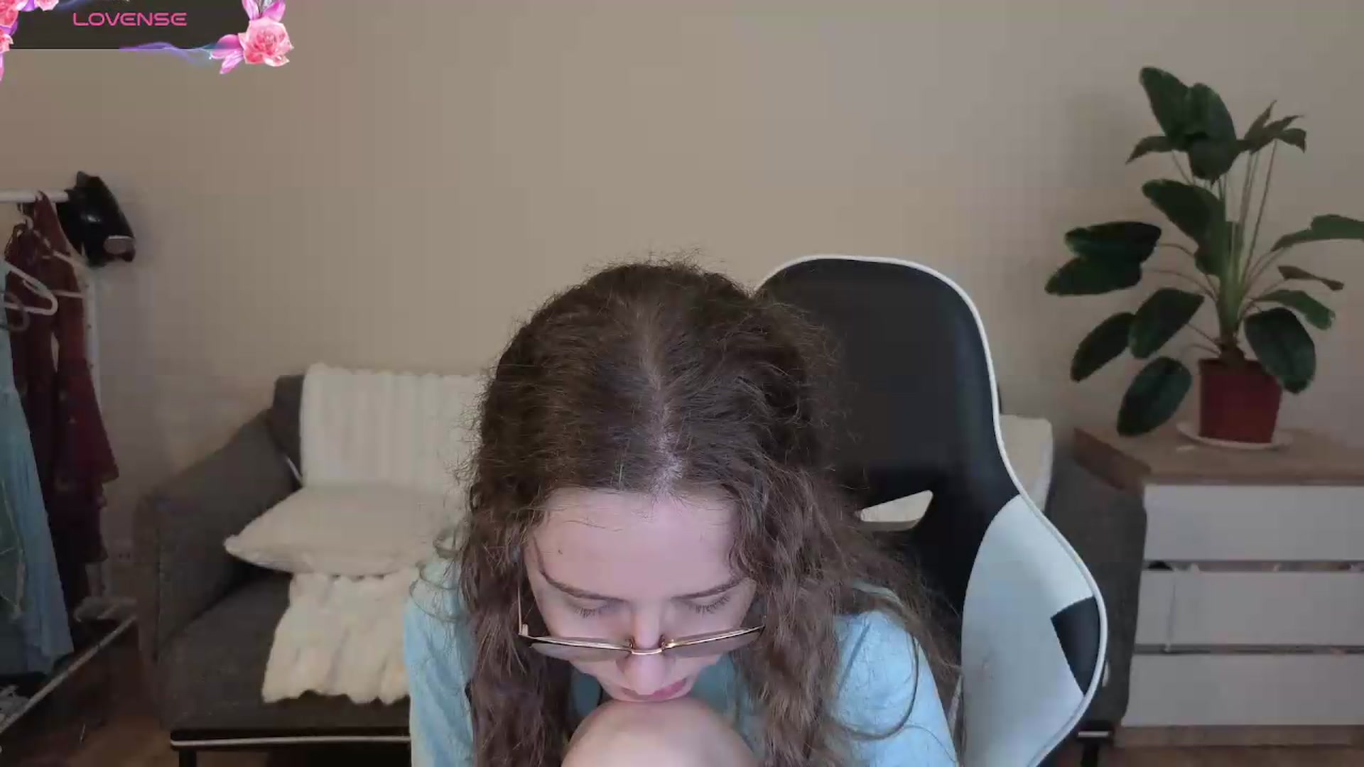 Gallery image thumbnail from BlueFlowerr's myfreecams stream on, 08/07/2026, 18:54 image 18 of 20