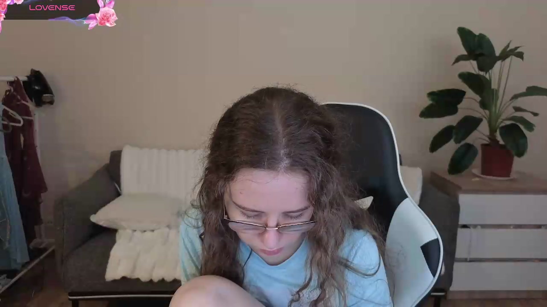 Gallery image thumbnail from BlueFlowerr's myfreecams stream on, 08/07/2026, 18:54 image 15 of 20