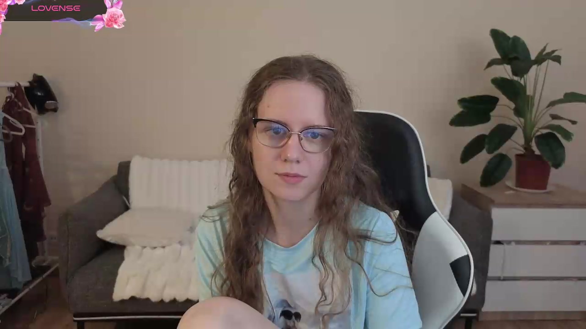 Gallery image thumbnail from BlueFlowerr's myfreecams stream on, 08/07/2026, 18:54 image 14 of 20