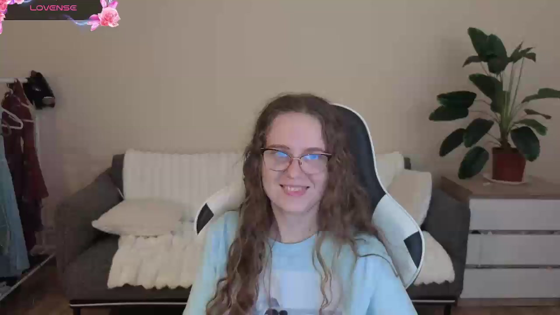 Gallery image thumbnail from BlueFlowerr's myfreecams stream on, 08/07/2026, 18:54 image 1 of 20