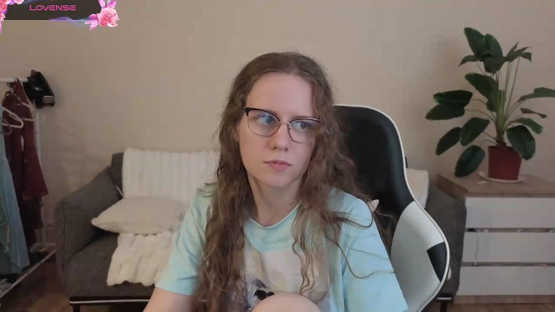 Gallery image thumbnail from BlueFlowerr's myfreecams stream on, 08/07/2026, 18:54 image 13 of 20