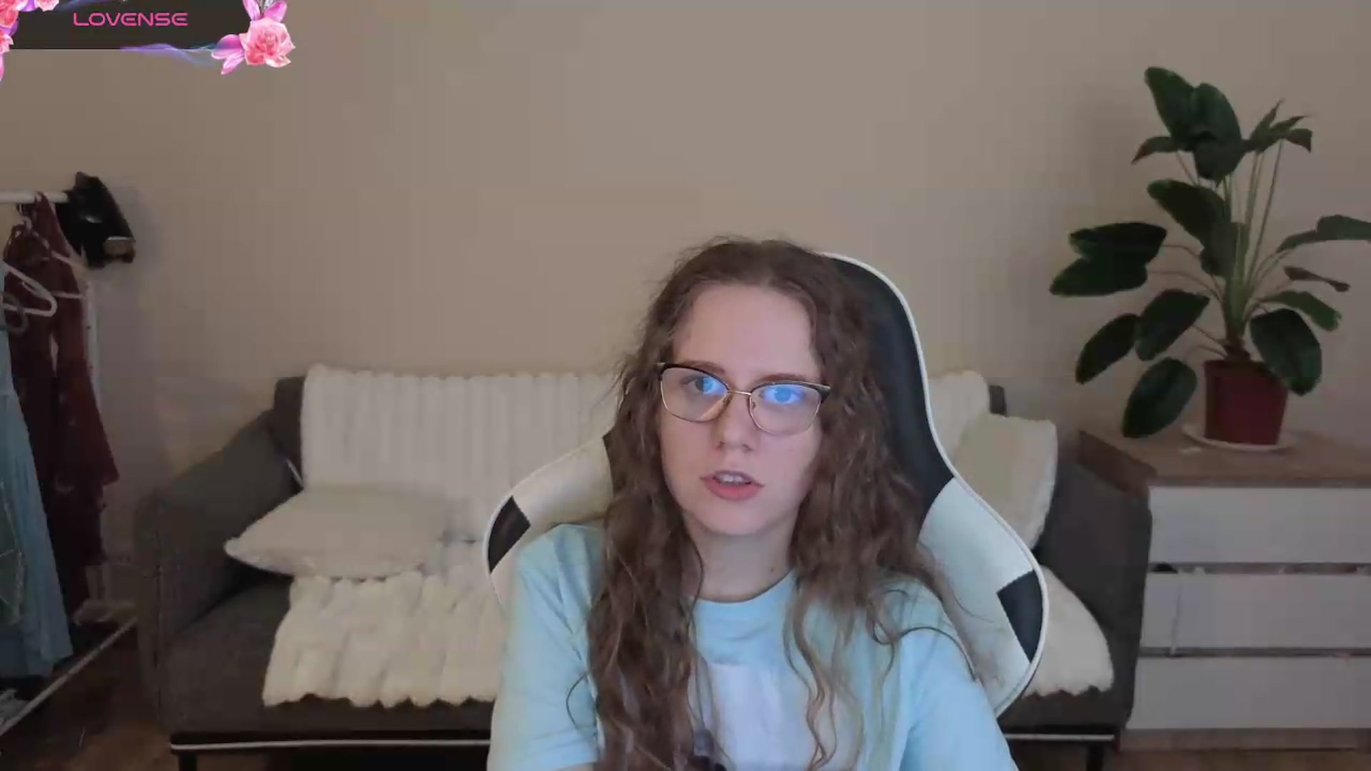 Gallery image thumbnail from BlueFlowerr's myfreecams stream on, 08/07/2026, 18:54 image 2 of 20