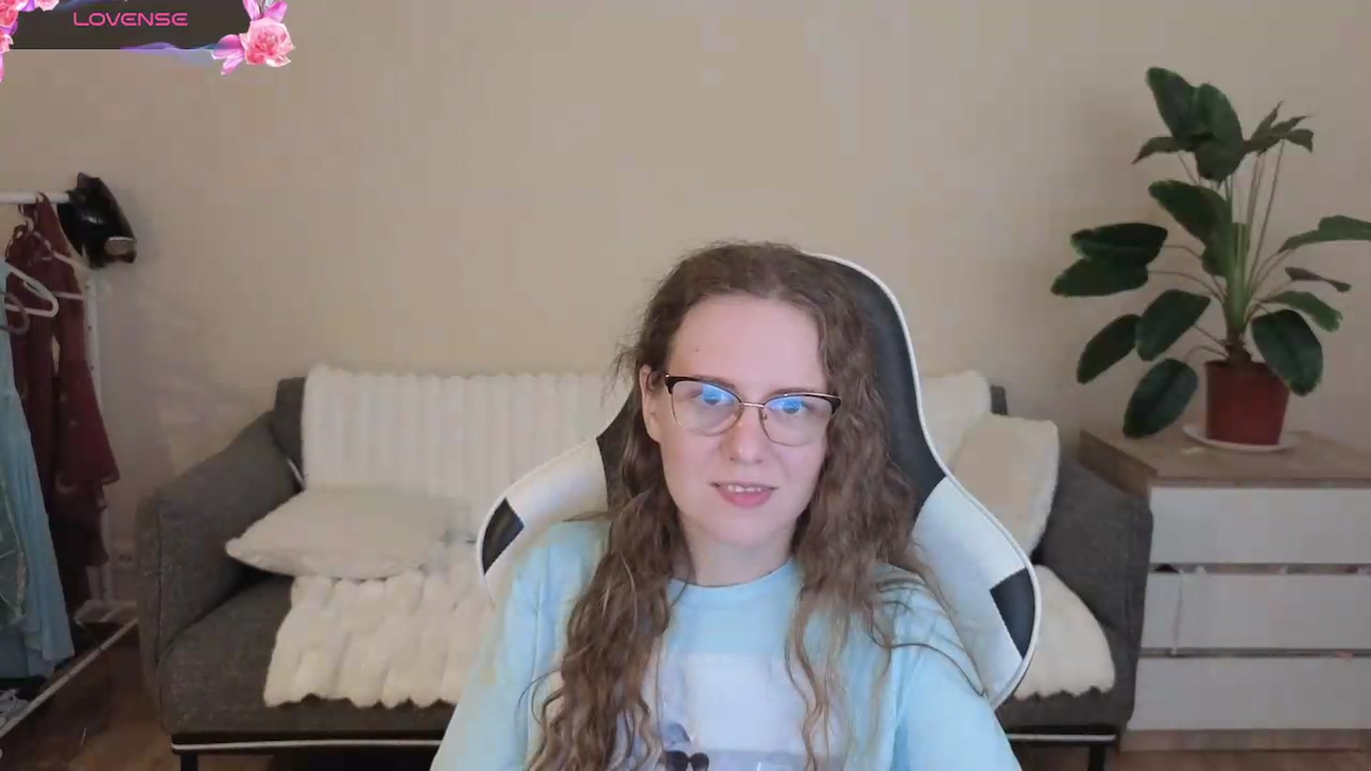 Gallery image thumbnail from BlueFlowerr's myfreecams stream on, 08/07/2026, 18:54 image 6 of 20