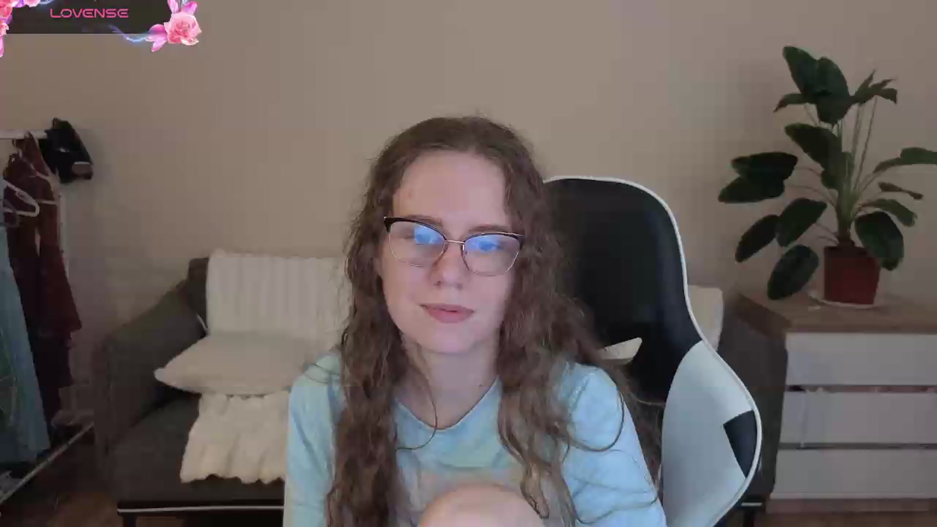 Gallery image thumbnail from BlueFlowerr's myfreecams stream on, 08/07/2026, 18:54 image 20 of 20