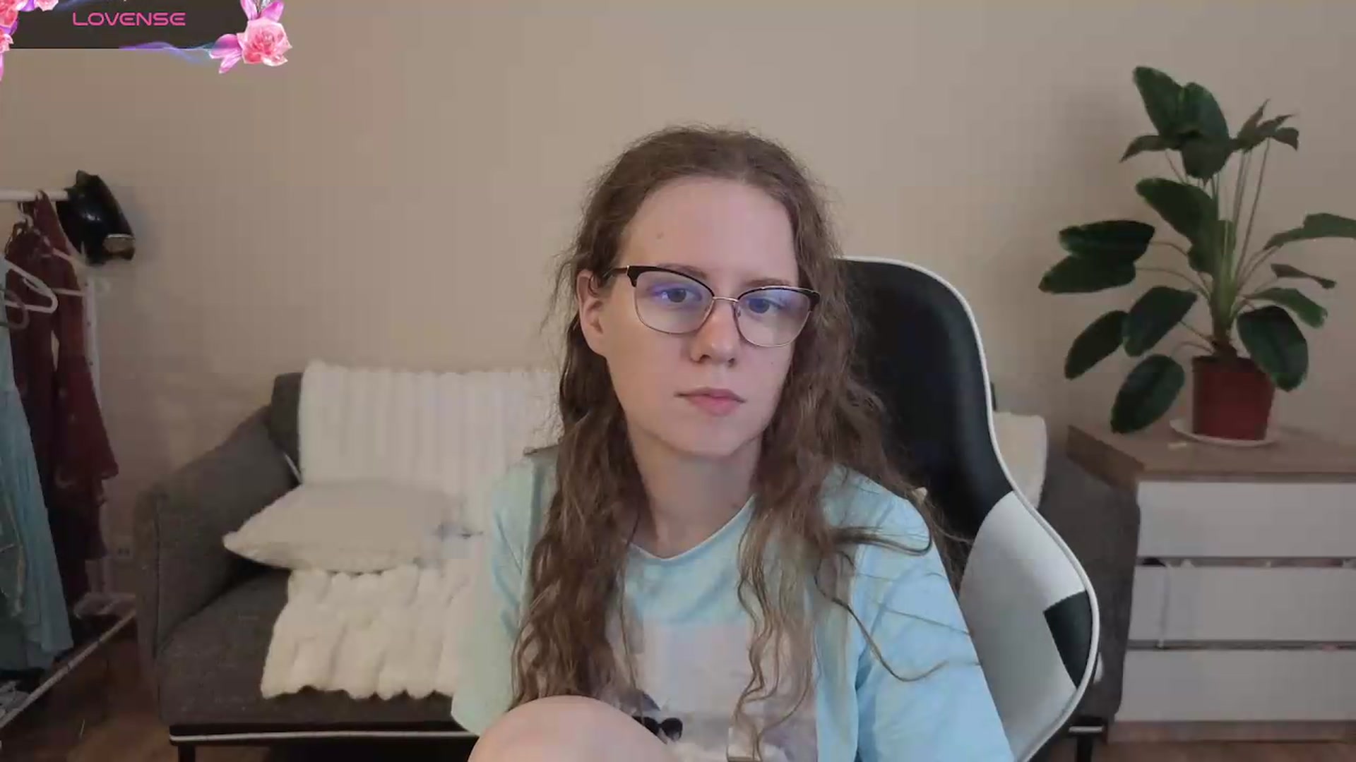 Gallery image thumbnail from BlueFlowerr's myfreecams stream on, 08/07/2026, 18:54 image 10 of 20
