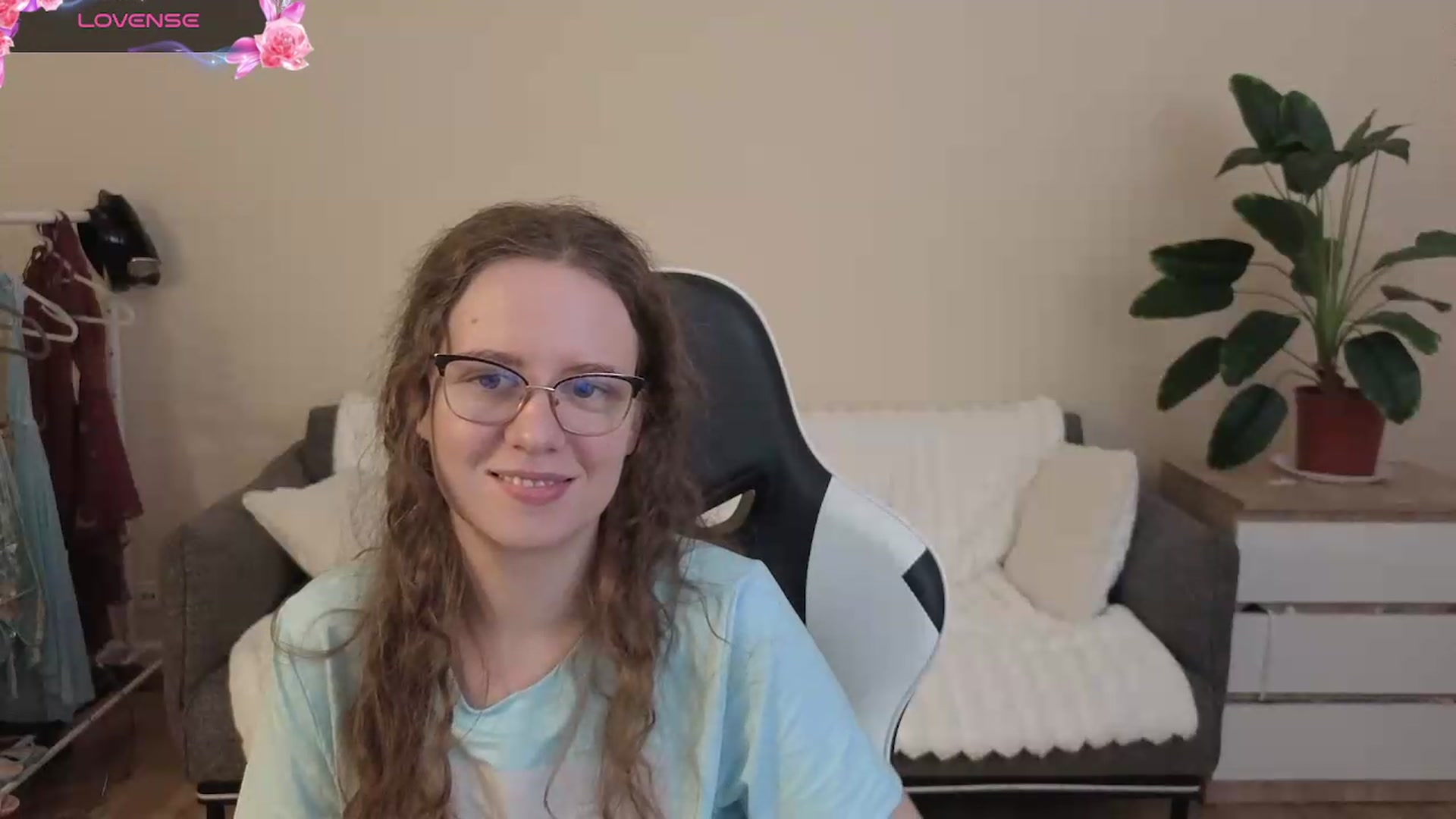 Gallery image thumbnail from BlueFlowerr's myfreecams stream on, 08/07/2026, 20:53 image 14 of 20