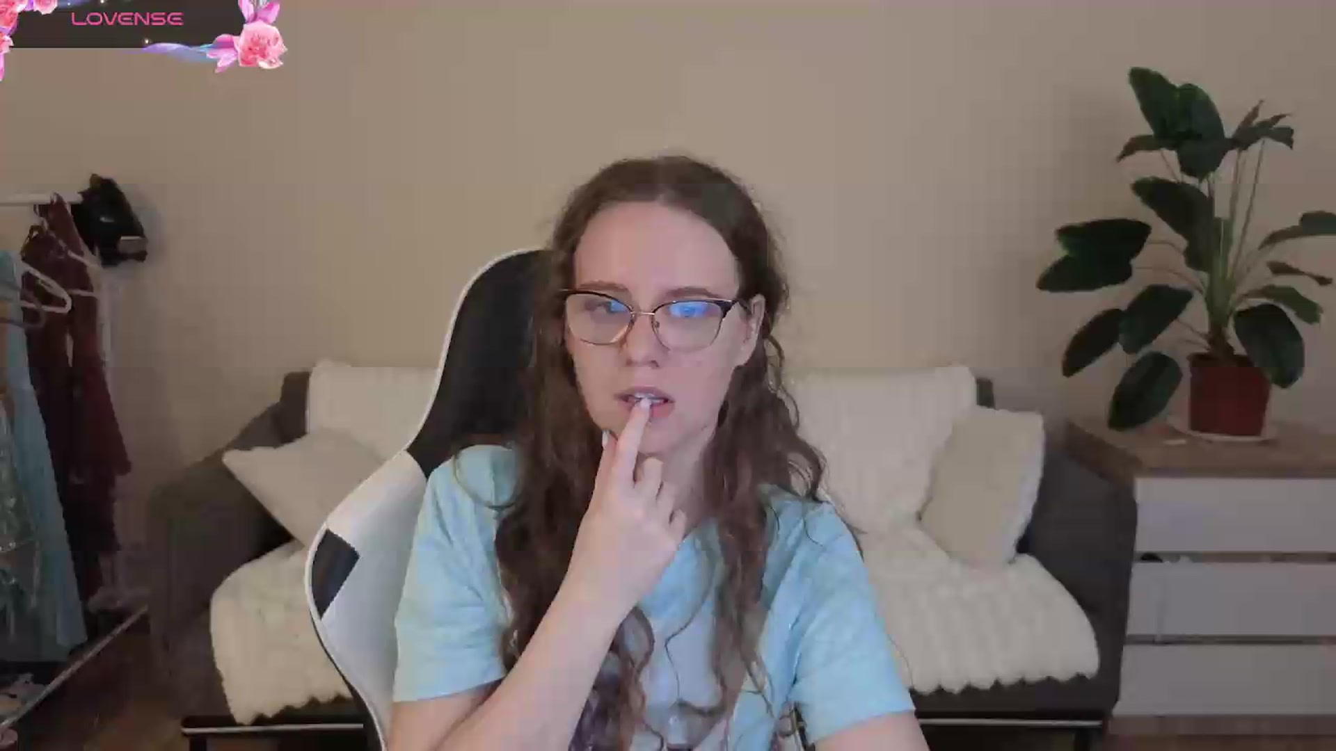 Gallery image thumbnail from BlueFlowerr's myfreecams stream on, 08/07/2026, 20:53 image 1 of 20